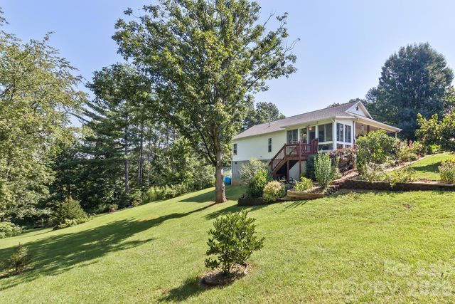 11 Dusty Lane, Leicester, NC 28748