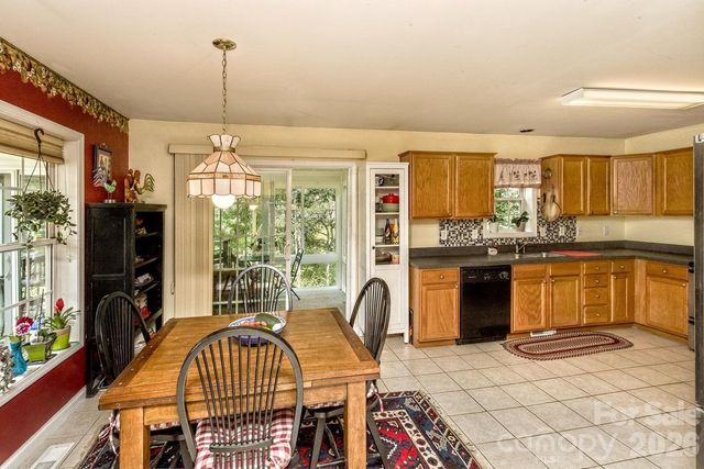 11 Dusty Lane, Leicester, NC 28748