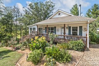 11 Dusty Lane, Leicester, NC 28748