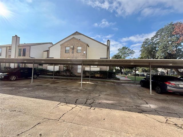 8299 Cambridge Street 2002, Houston, TX 77054