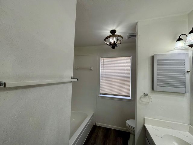 8299 Cambridge Street 2002, Houston, TX 77054