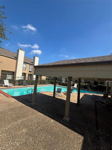 8299 Cambridge Street 2002, Houston, TX 77054
