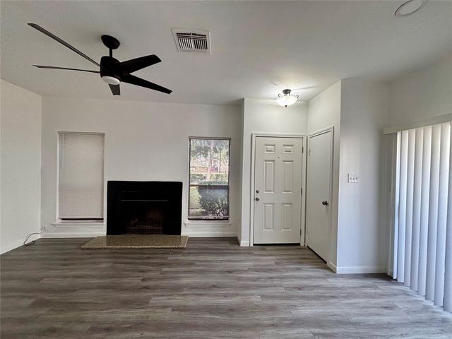 8299 Cambridge Street 2002, Houston, TX 77054