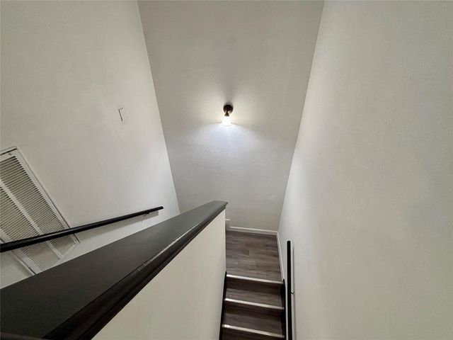 8299 Cambridge Street 2002, Houston, TX 77054