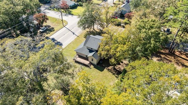 502 N Stewart Street, Raeford, NC 28376