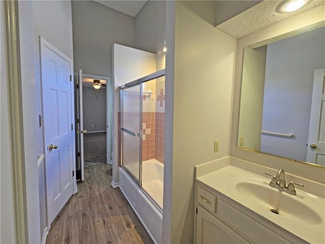 3605 SW Meyer Boulevard, Blue Springs, MO 64015