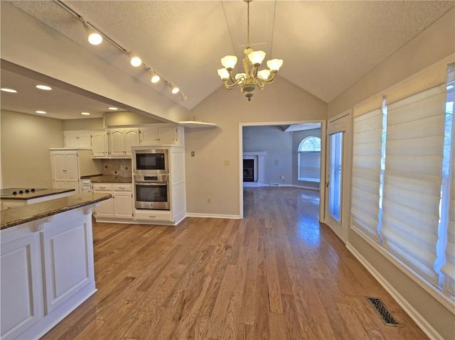 3605 SW Meyer Boulevard, Blue Springs, MO 64015