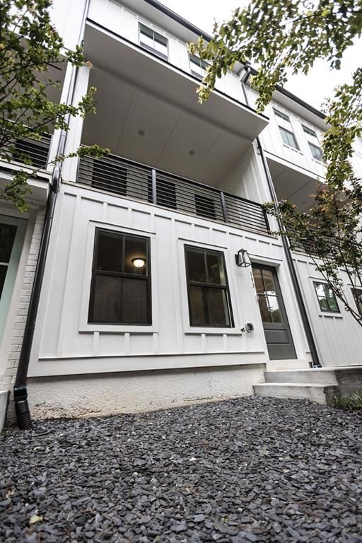 193 Chestnut Circle, Atlanta, GA 30342