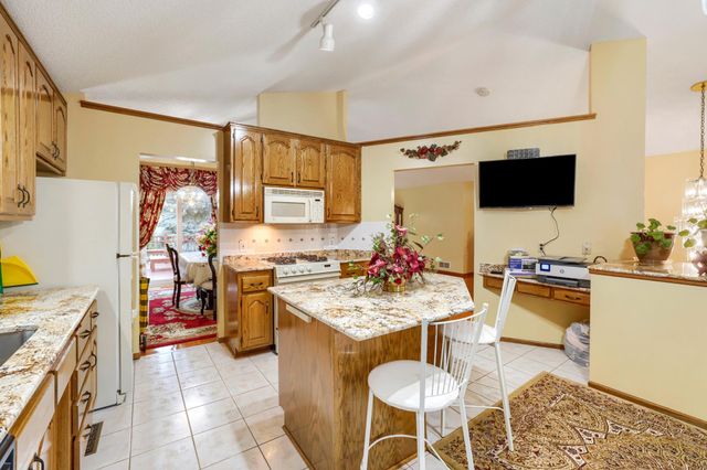 7200 89th Avenue N, Brooklyn Park, MN 55445