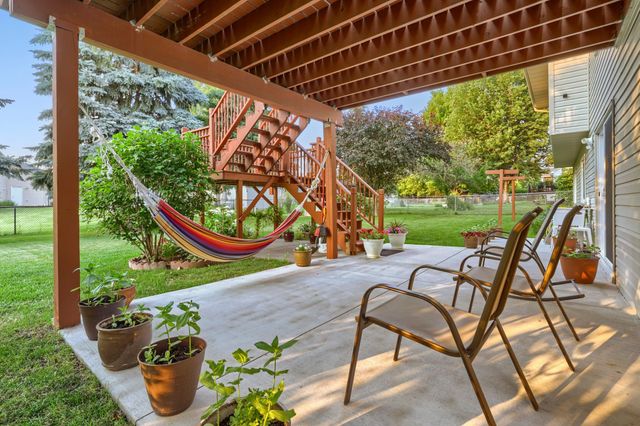 7200 89th Avenue N, Brooklyn Park, MN 55445