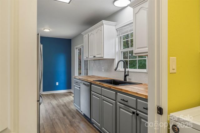 10 Haven Crest Lane, Fletcher, NC 28732