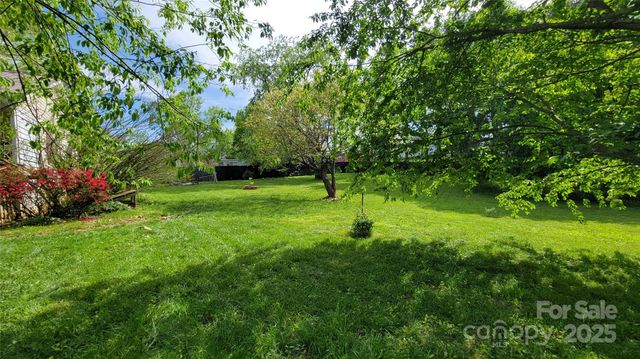 10 Haven Crest Lane, Fletcher, NC 28732