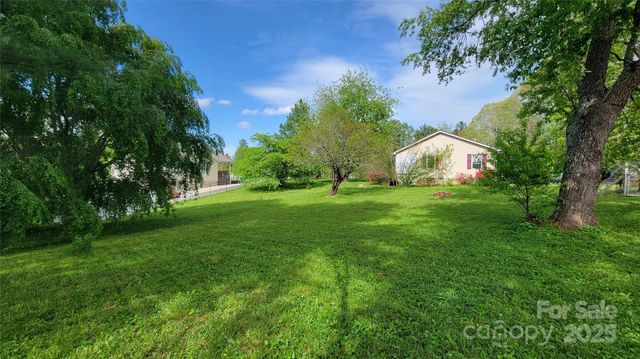 10 Haven Crest Lane, Fletcher, NC 28732