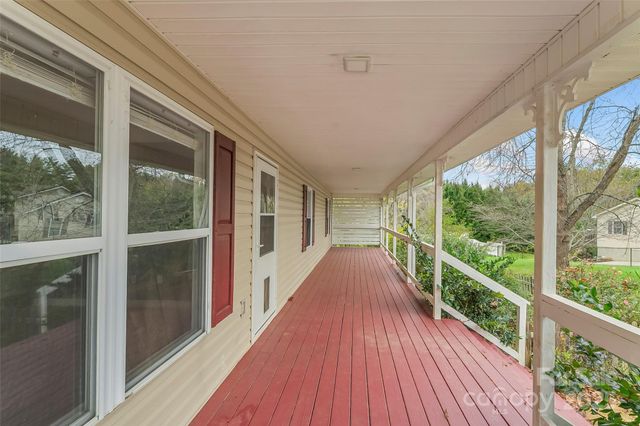 10 Haven Crest Lane, Fletcher, NC 28732