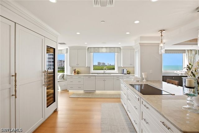 8171 Bay Colony DR 801, Naples, FL 34108