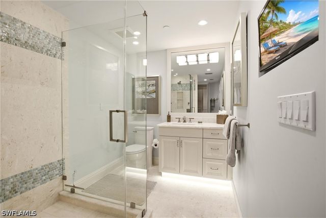 8171 Bay Colony DR 801, Naples, FL 34108