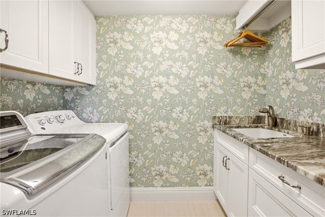 8171 Bay Colony DR 801, Naples, FL 34108