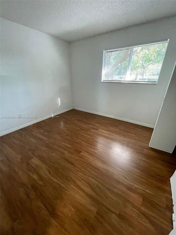 3457 NW 44th Street 104, Oakland Park, FL 33309