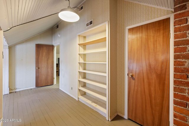 128 N MOUNT VERNON Avenue, Prescott, AZ 86301