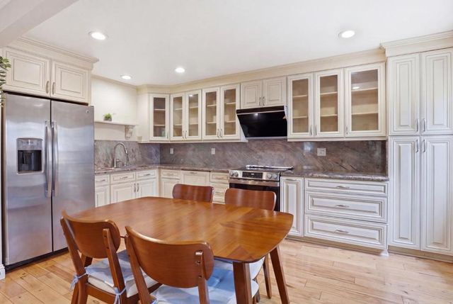 2524 Roblar Lane, Santa Clara, CA 95051