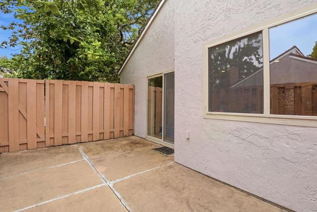 2524 Roblar Lane, Santa Clara, CA 95051