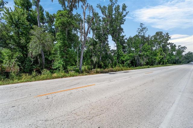 672 HIGHWAY, Lithia, FL 33547