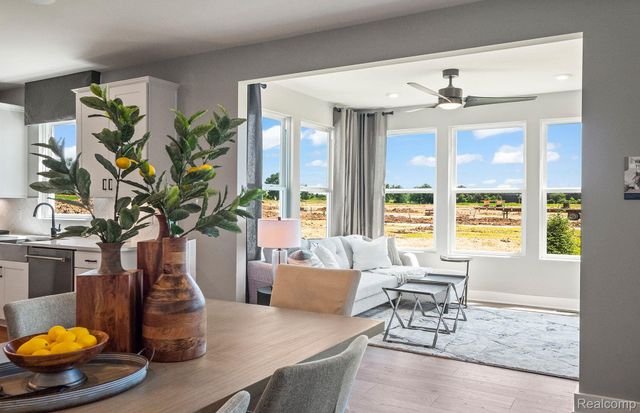 888 RISDON Trail S, Saline, MI 48176