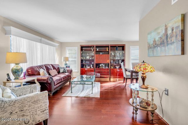 71 N Buckingham Drive, Manchester, NJ 08759