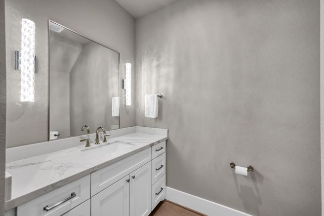 22 Lakeside Cove, The Woodlands, TX 77380