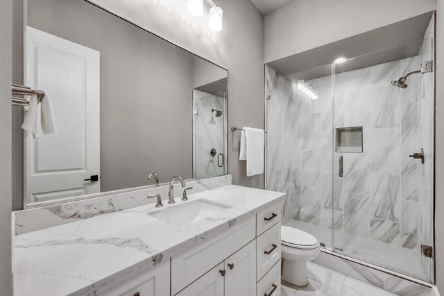 22 Lakeside Cove, The Woodlands, TX 77380