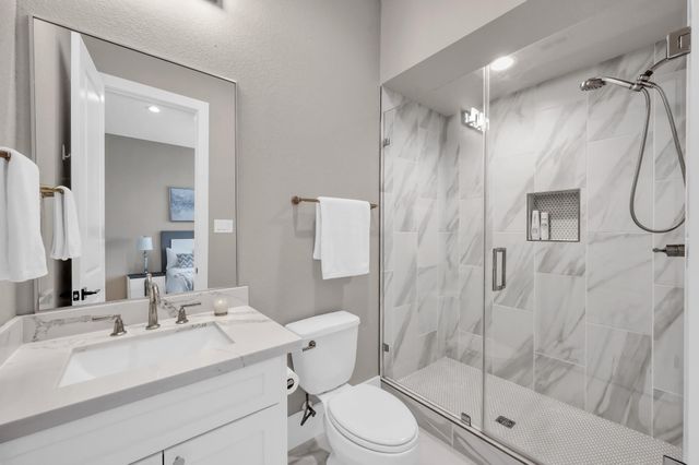22 Lakeside Cove, The Woodlands, TX 77380