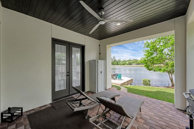 22 Lakeside Cove, The Woodlands, TX 77380