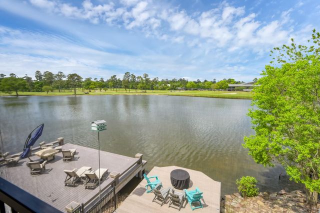 22 Lakeside Cove, The Woodlands, TX 77380