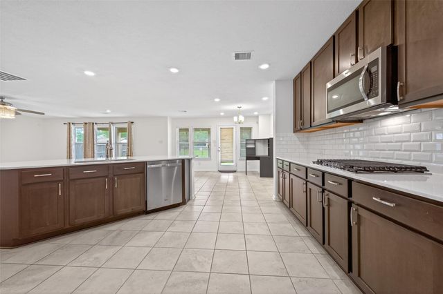 4027 Lake Cypress Circle, Houston, TX 77068