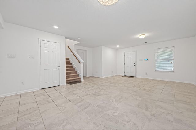 4027 Lake Cypress Circle, Houston, TX 77068