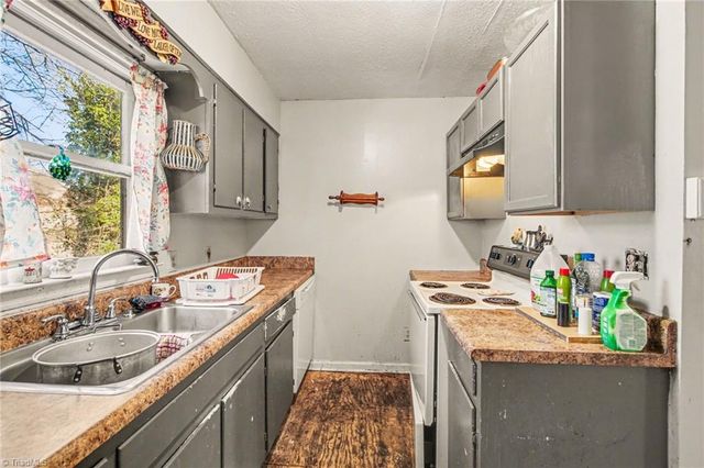 209 7th Street, Burlington, NC 27215