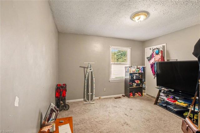 209 7th Street, Burlington, NC 27215