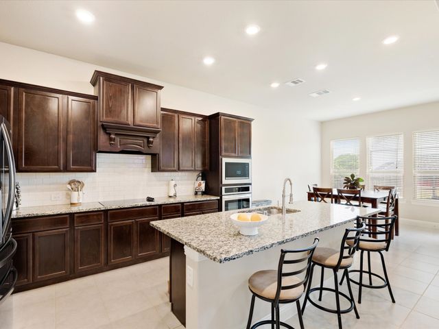 614 Woodridge Drive, Oak Point, TX 75068