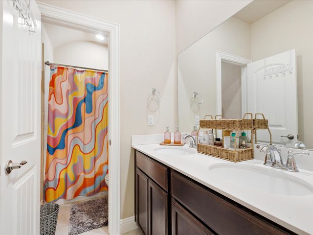 614 Woodridge Drive, Oak Point, TX 75068