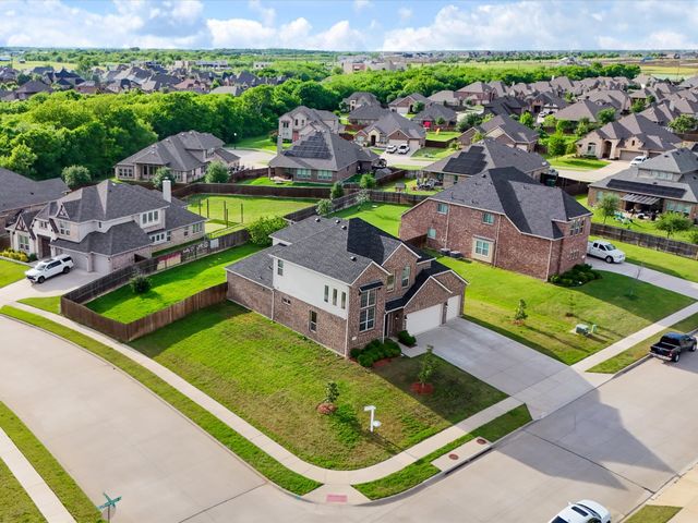 614 Woodridge Drive, Oak Point, TX 75068