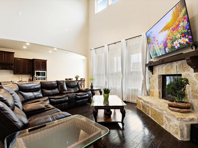 614 Woodridge Drive, Oak Point, TX 75068