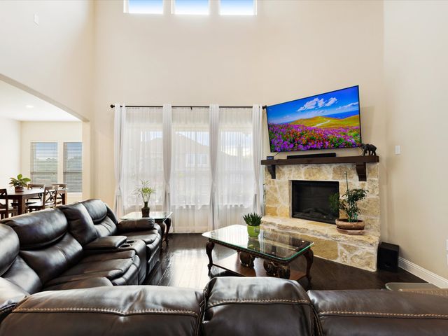 614 Woodridge Drive, Oak Point, TX 75068