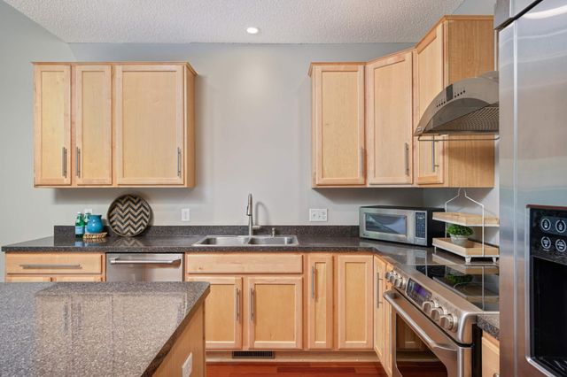 4820 Underwood Lane N D, Plymouth, MN 55442