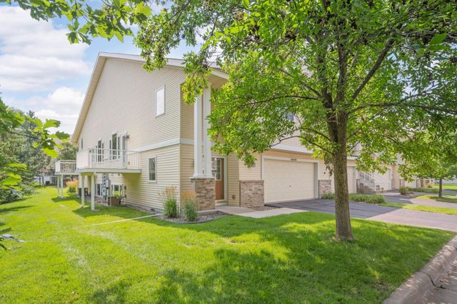 4820 Underwood Lane N D, Plymouth, MN 55442
