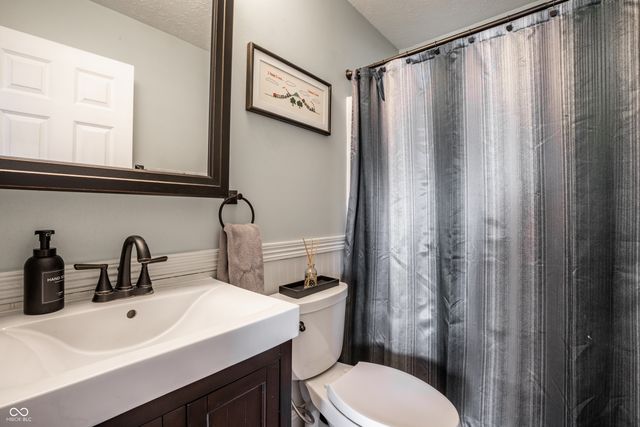 25 W Quail Wood Lane, Westfield, IN 46074