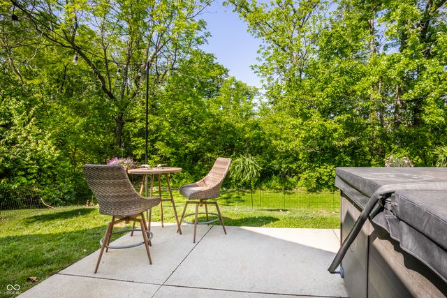 25 W Quail Wood Lane, Westfield, IN 46074