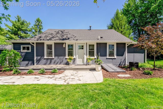 11320 Eastside Drive, Plymouth Charter Township, MI 48170