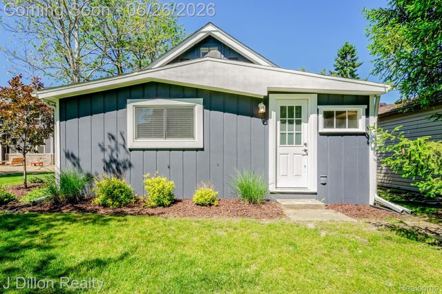 11320 Eastside Drive, Plymouth Charter Township, MI 48170