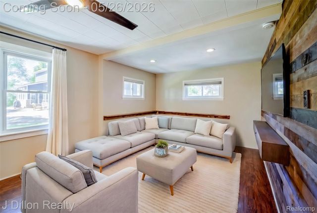 11320 Eastside Drive, Plymouth Charter Township, MI 48170