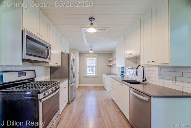 11320 Eastside Drive, Plymouth Charter Township, MI 48170